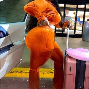 Velour jogger set 2 piece for sale. Size Large